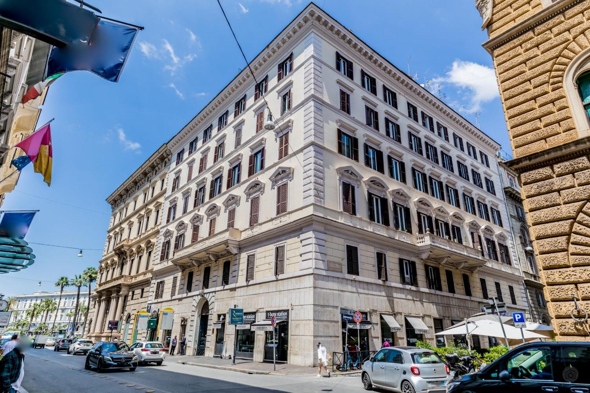 Attico Nel Cuore Di Roma Con Box Privato Per Auto Exterior foto